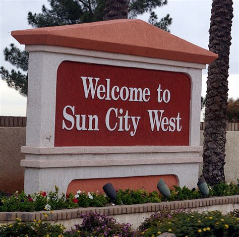 Lvt sun city west Housing